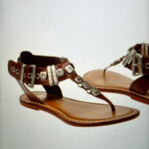 Bernardo sandals Milan silver buttons grommets rate t strap